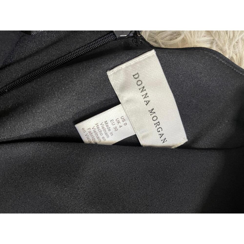 Donna Morgan Womens Sheath Dress Size 0 Black Elegant V-Neck Classic Formal - Picture 3 of 4